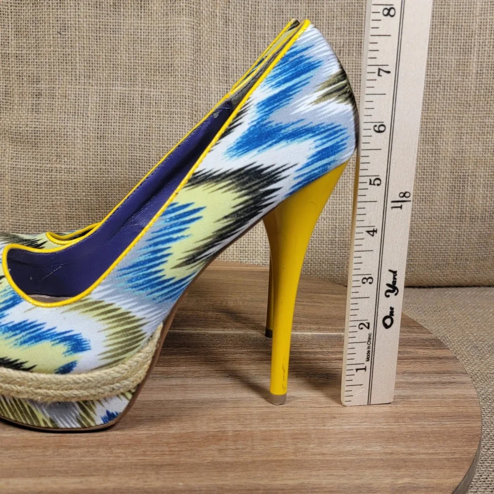 Qupid Platform Heels Blue Yellow White Print Espadrille Pumps Women's‎ Size 9